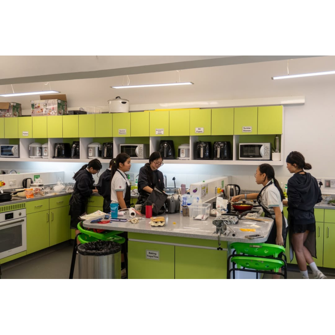 619070943_18097018951928168_8403558482165494208_n